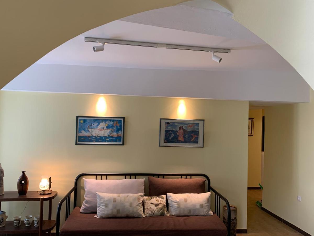 Captain'S House Plaka Milos Villa Exterior photo